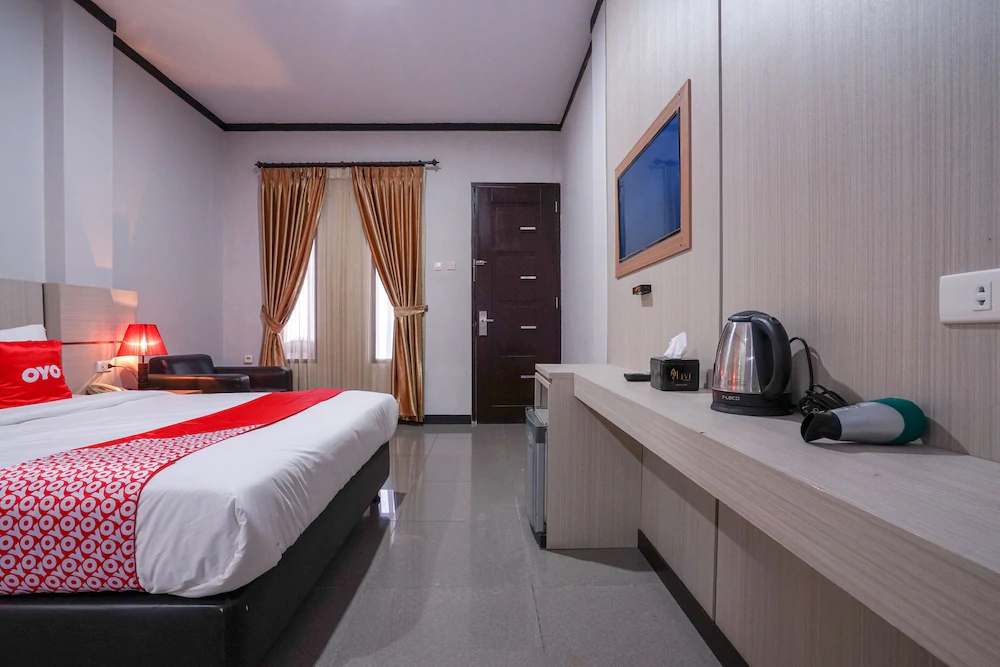 Grand Mutiara Hotel by OYO Rooms