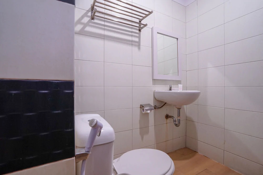 Grand Mutiara Hotel by OYO Rooms