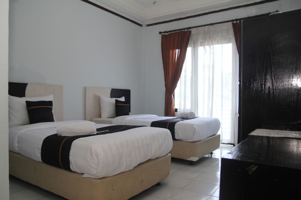 Hotel Grand Sabrina by OYO Rooms