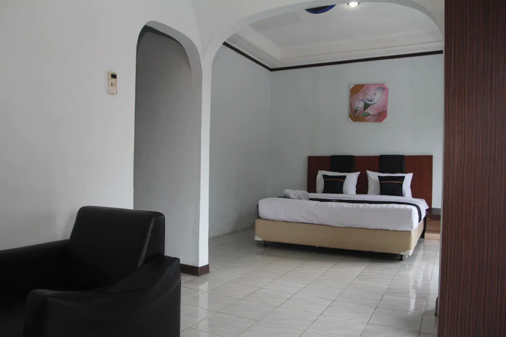 Hotel Grand Sabrina by OYO Rooms
