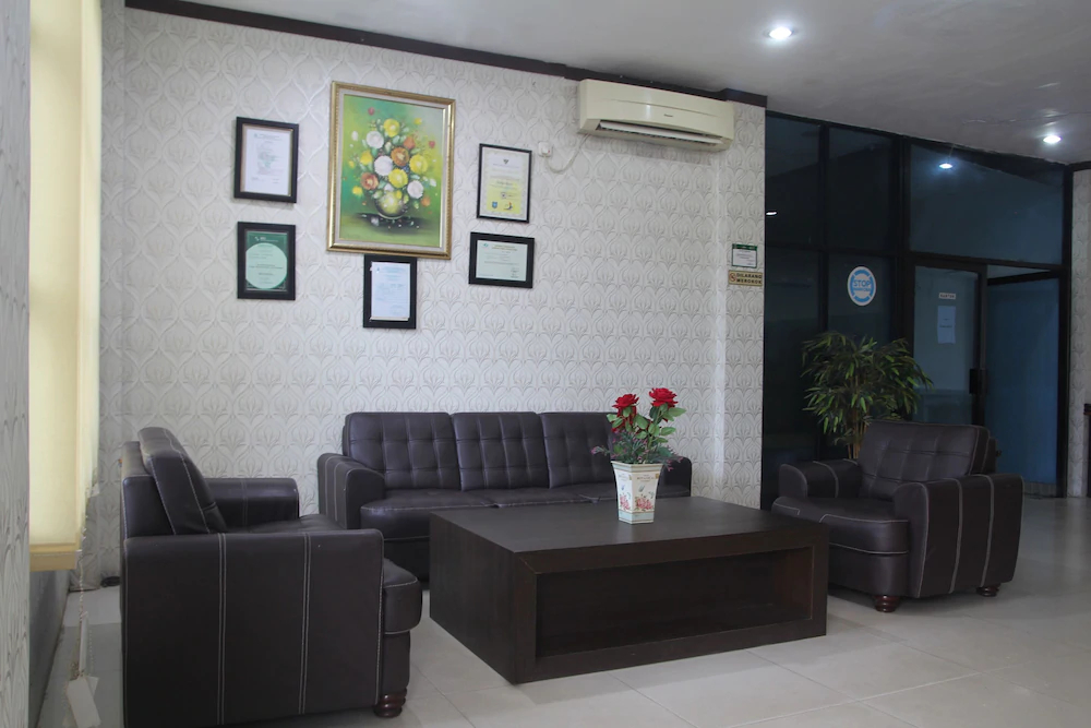 Hotel Grand Sabrina by OYO Rooms