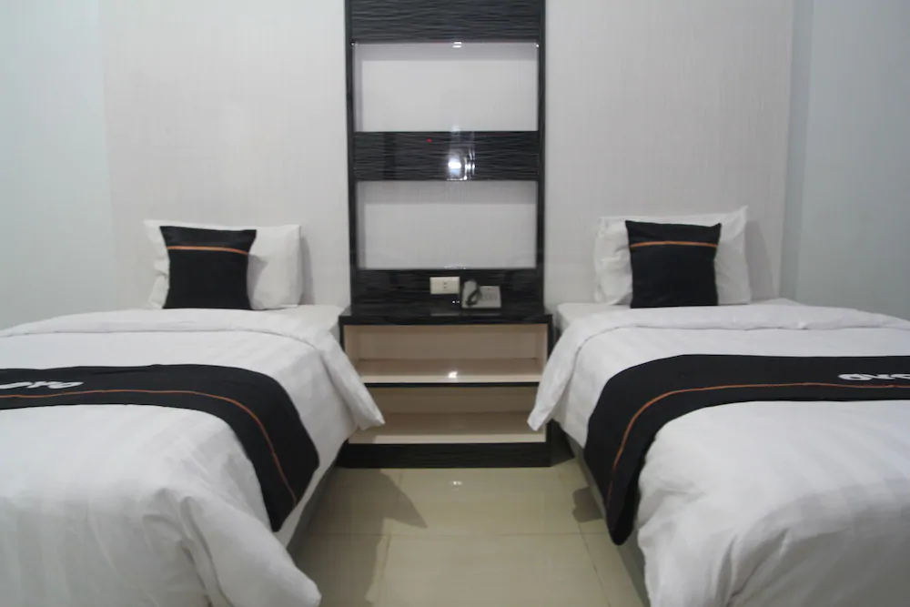 Hotel Grand Sabrina by OYO Rooms