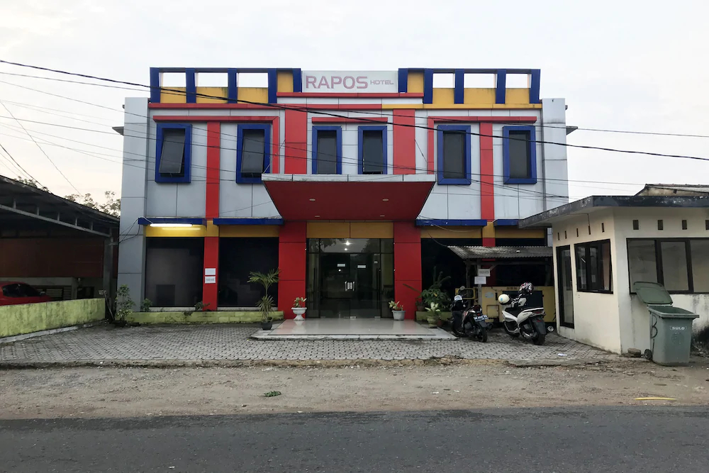 Hotel Rapos by OYO Rooms