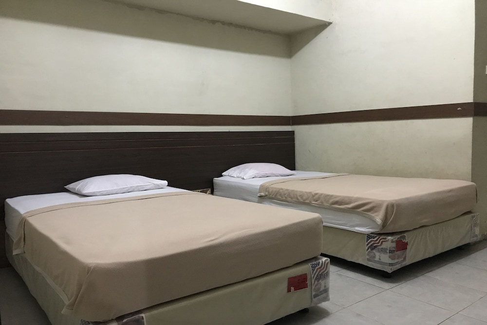 Hotel Rapos by OYO Rooms