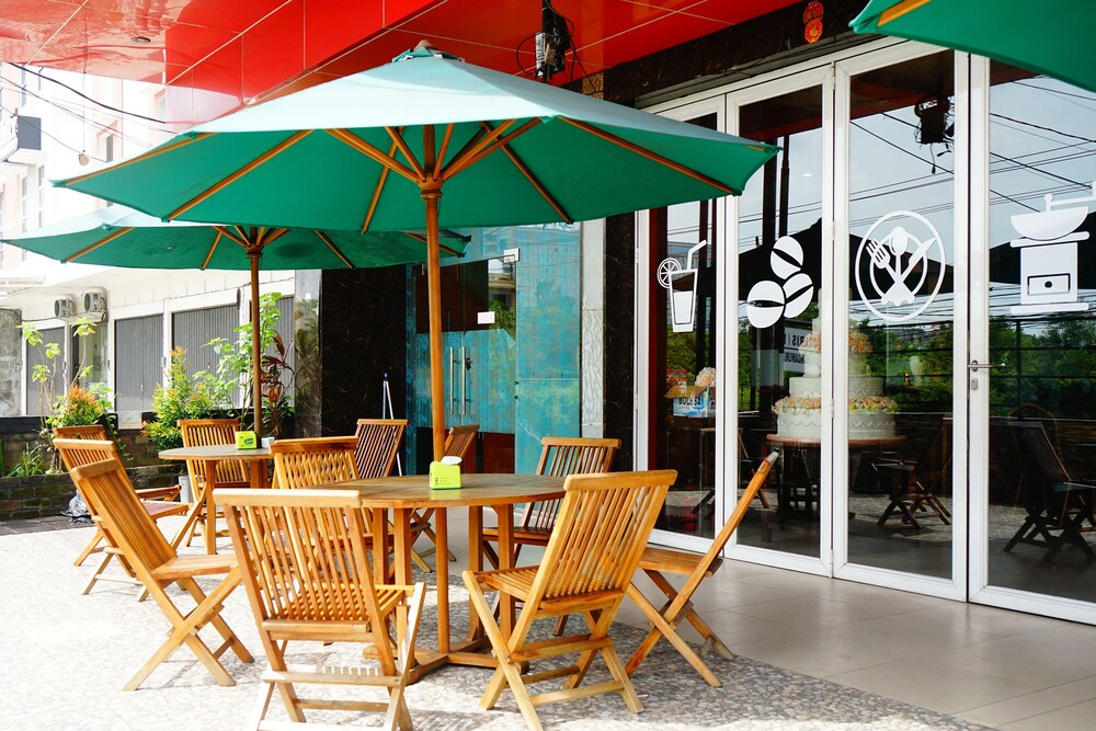 OYO 629 Grand Vella Hotel