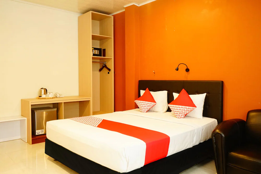 OYO 629 Grand Vella Hotel