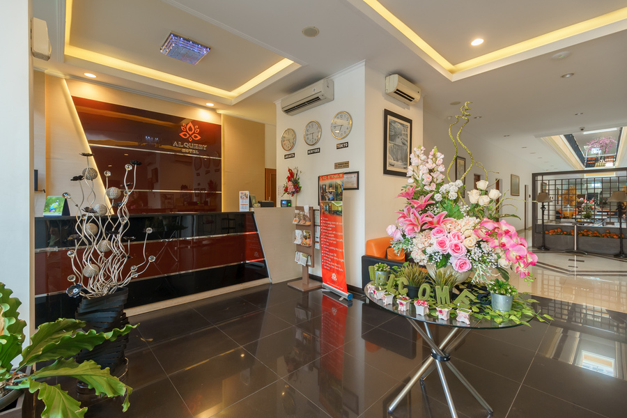 Hotel Alqueby Near Kiara Artha Park Mitra RedDoorz