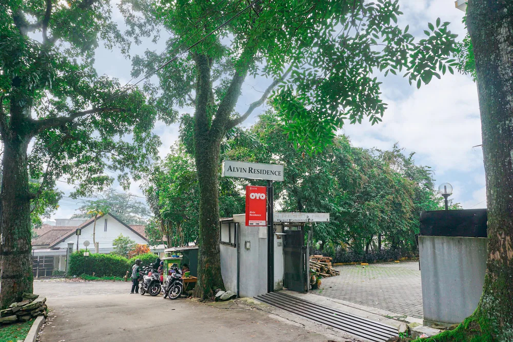 Alvin Residence by OYO Rooms
