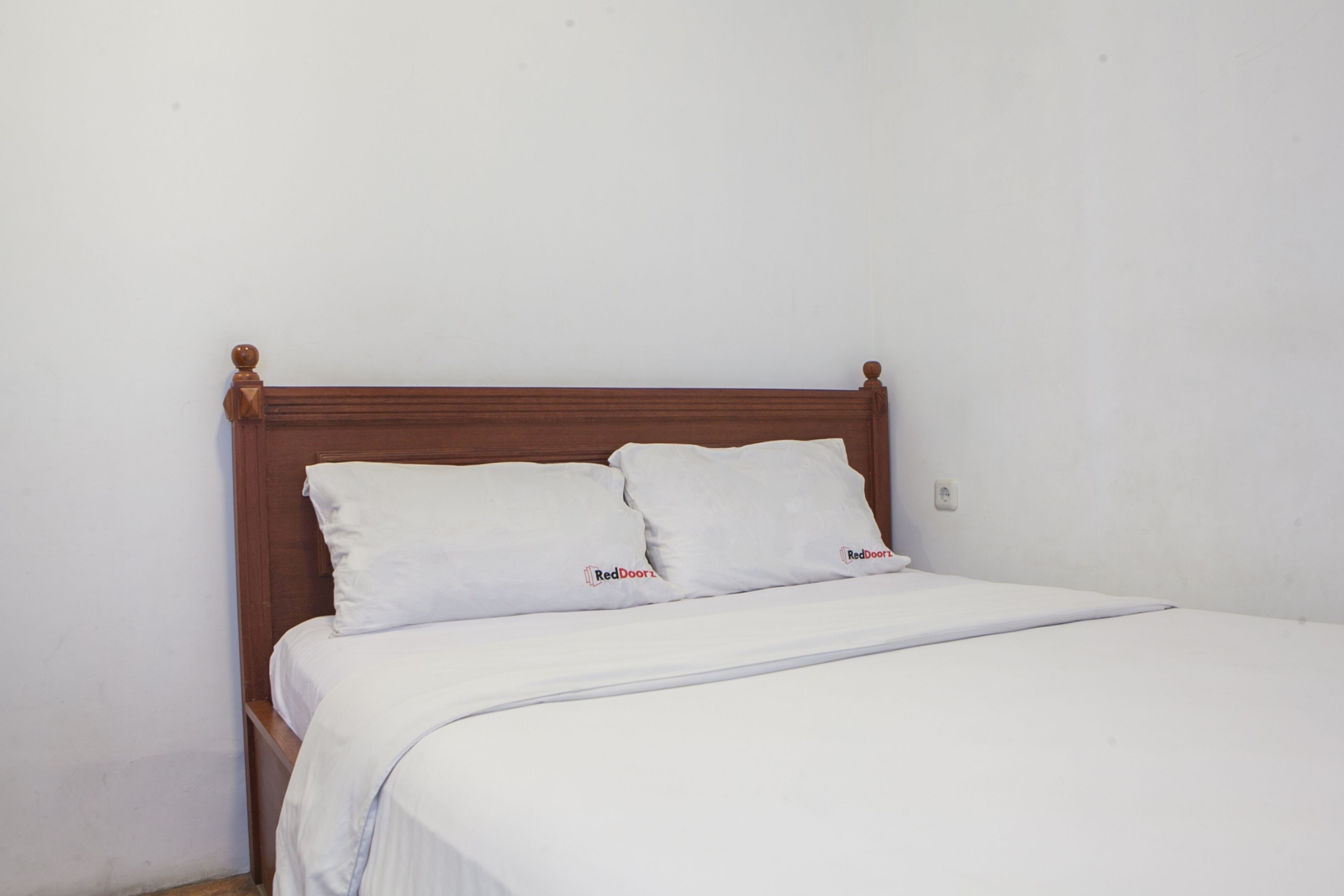 Amira Hotel by RedDoorz