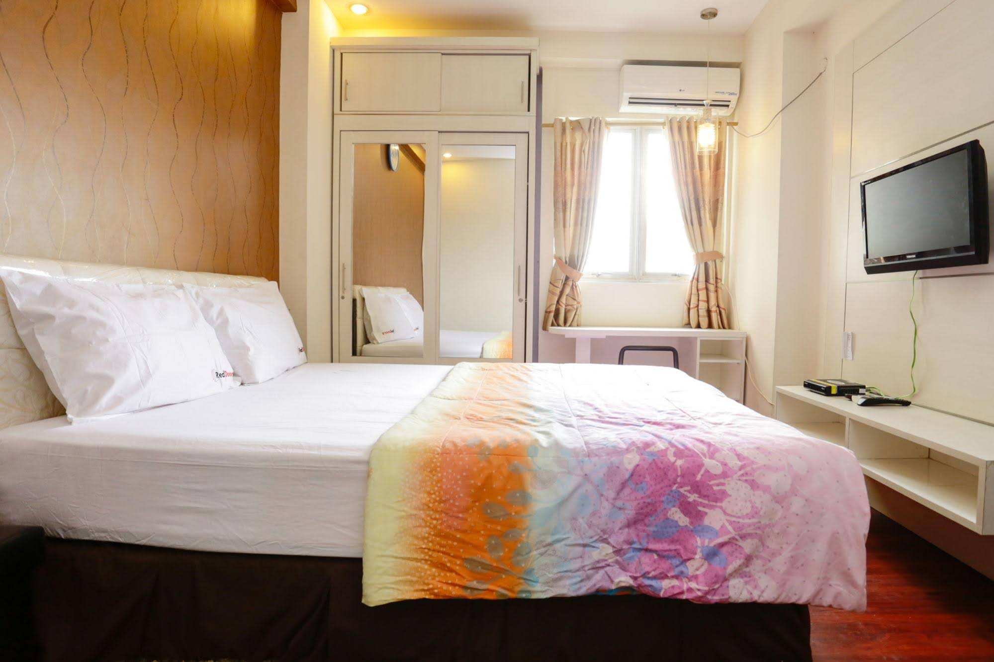 The Suites Metro Apartment by Ananda