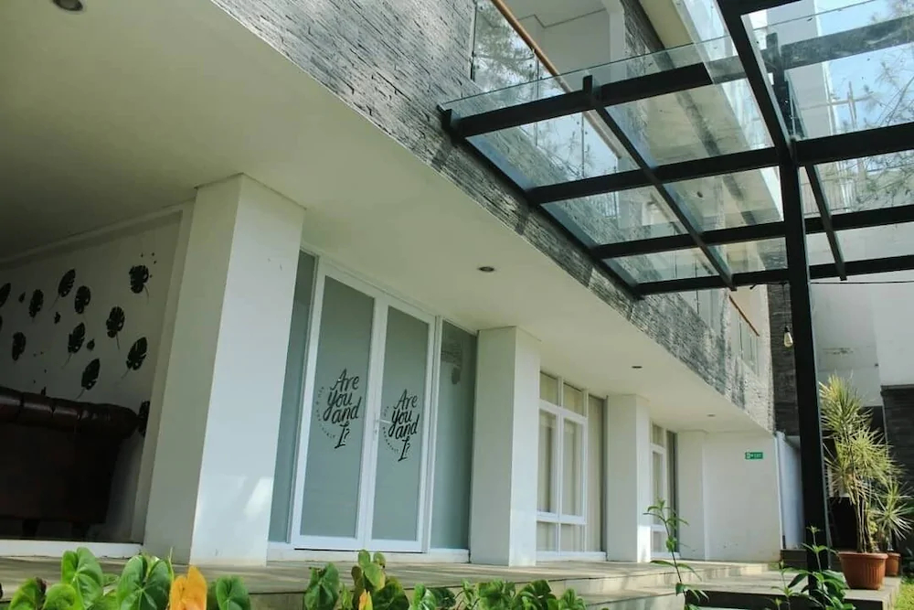 Are You And I Bed & Breakfast