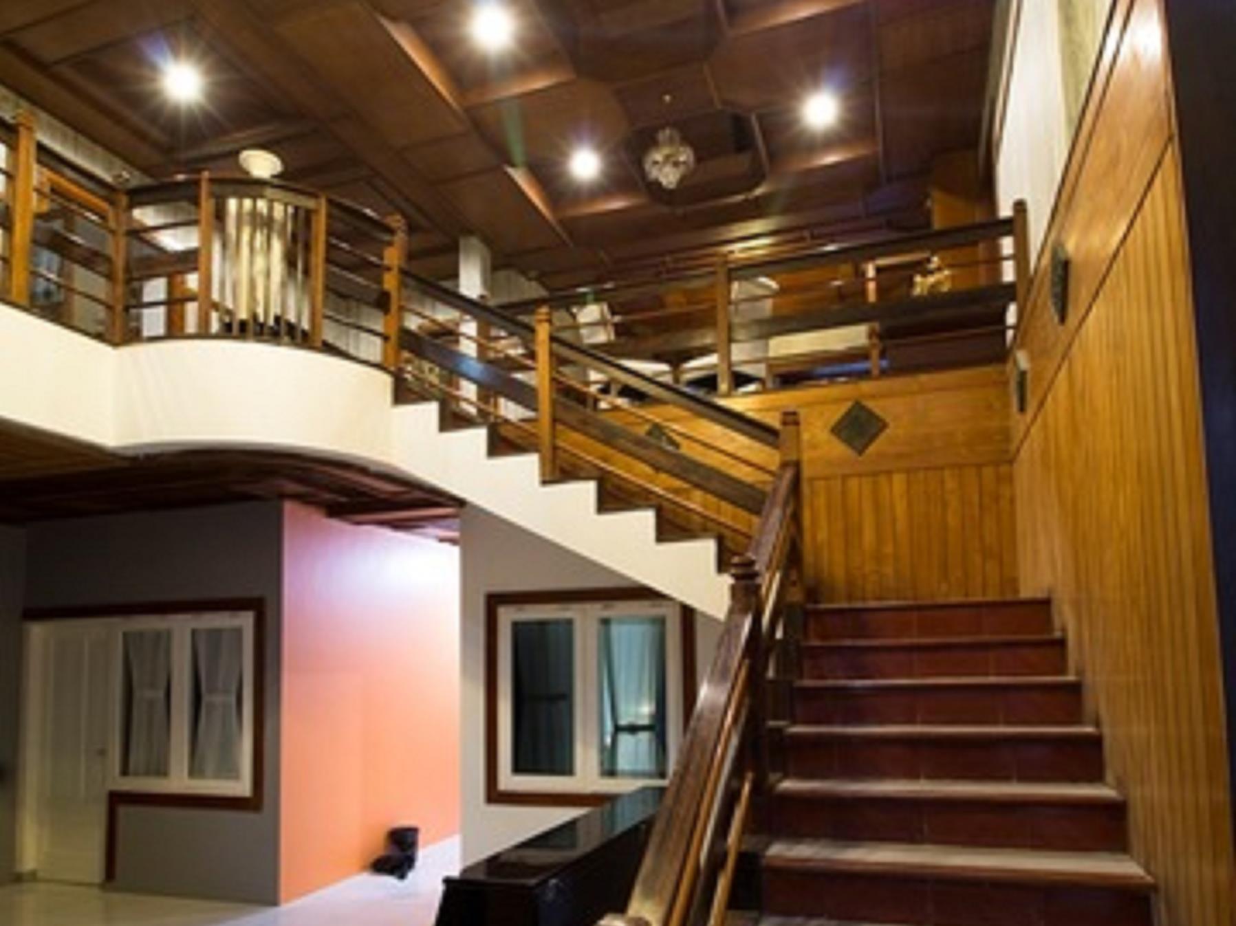 RedDoorz @ Arwiga Hotel