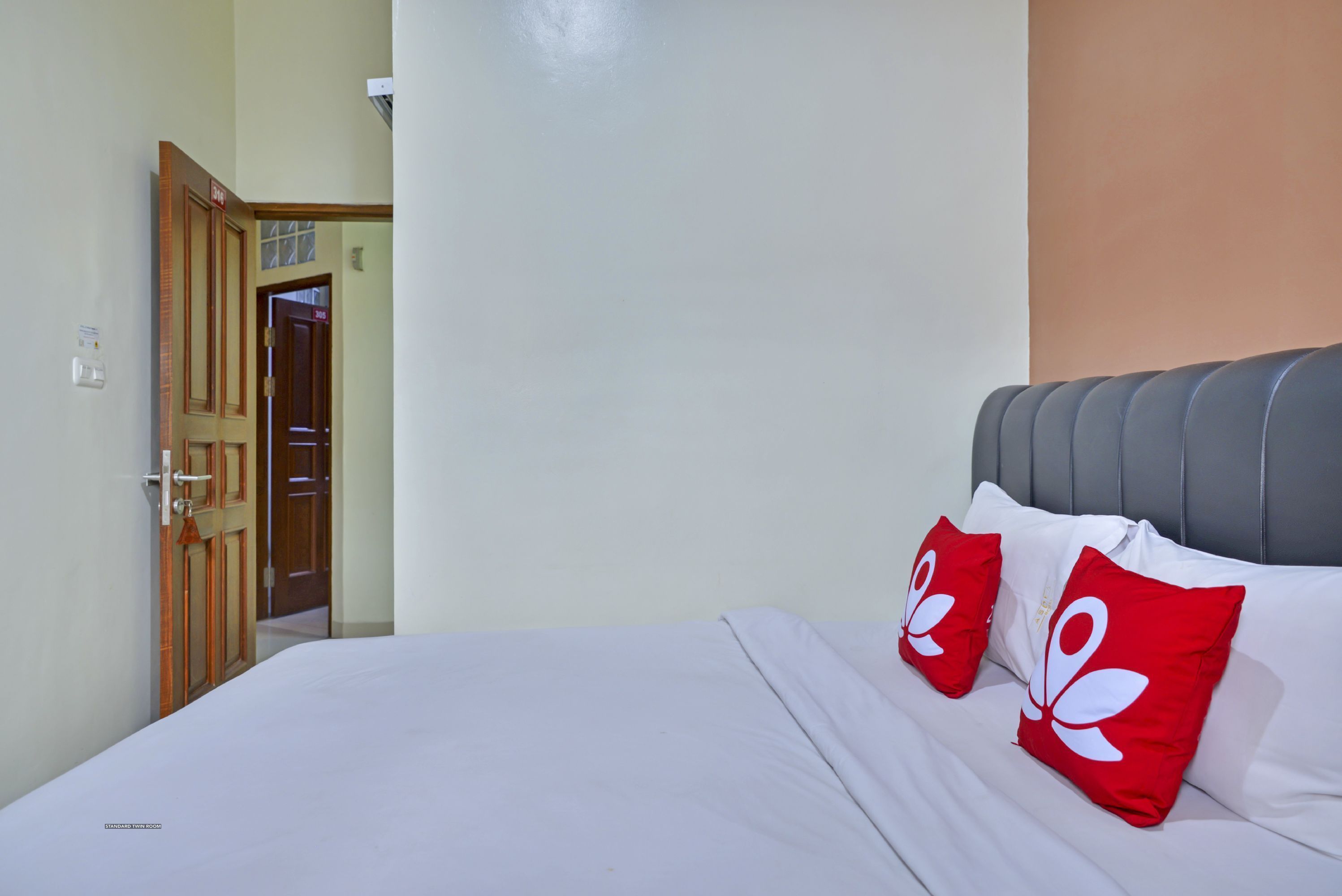 Asoka Inn Bandung by ZEN Rooms