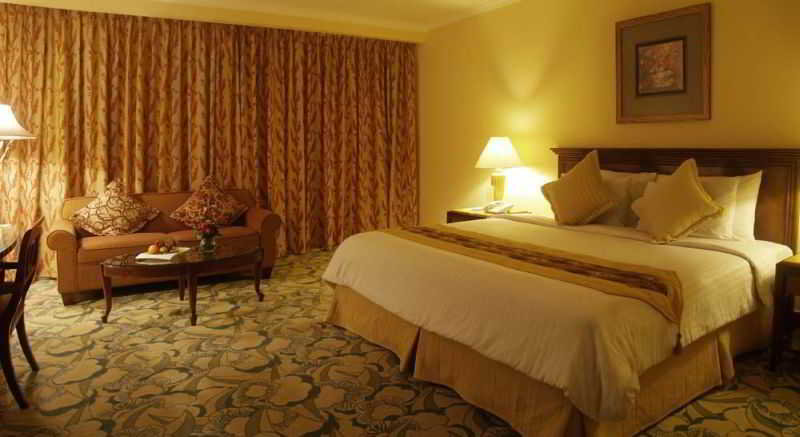 Aston Tropicana Hotel