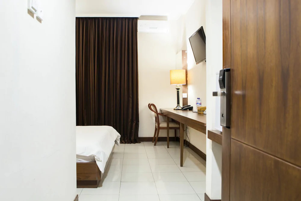 Excellent Seven Boutique Hotel by RedDoorz