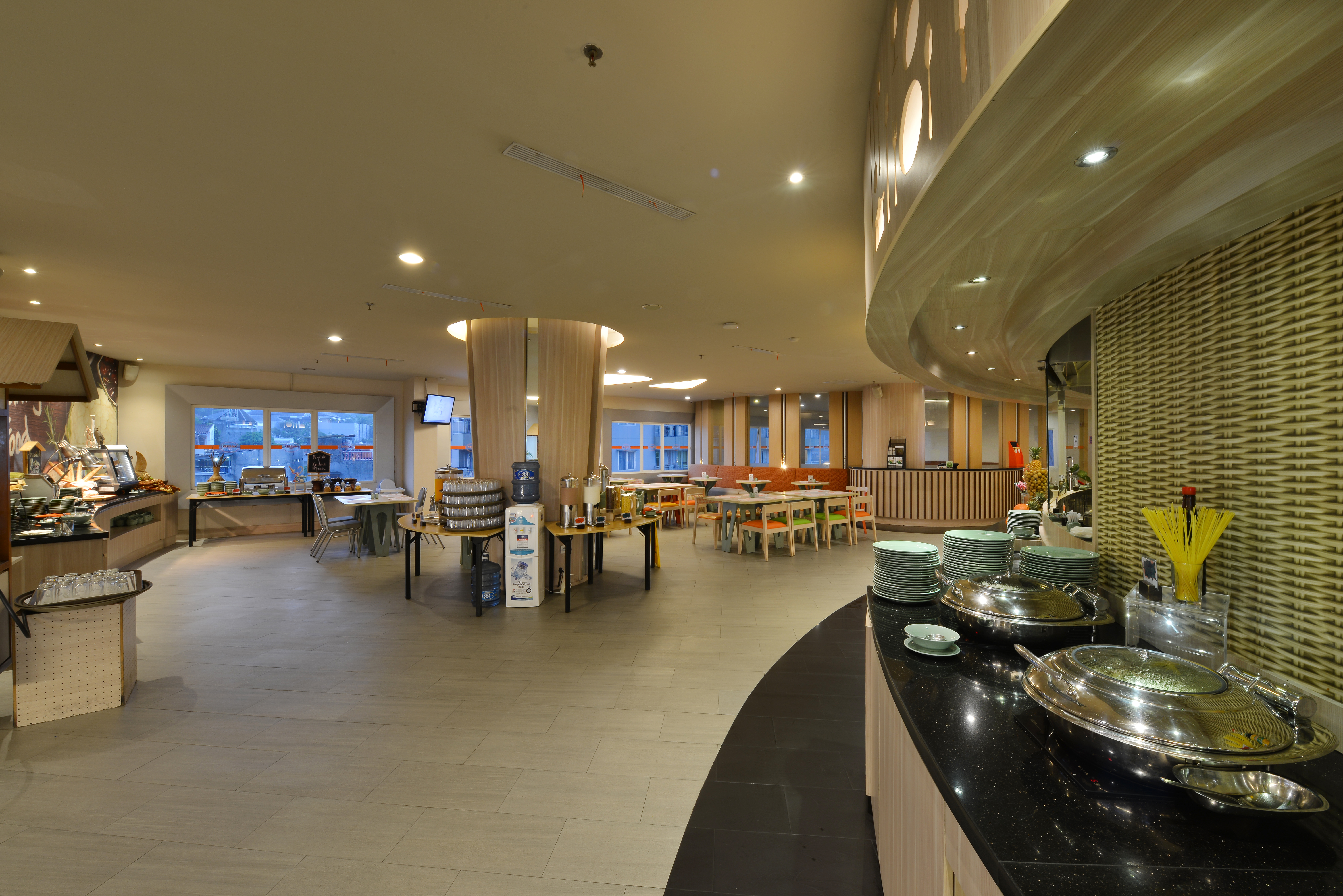 HARRIS Hotel & Convention Ciumbuleuit Bandung