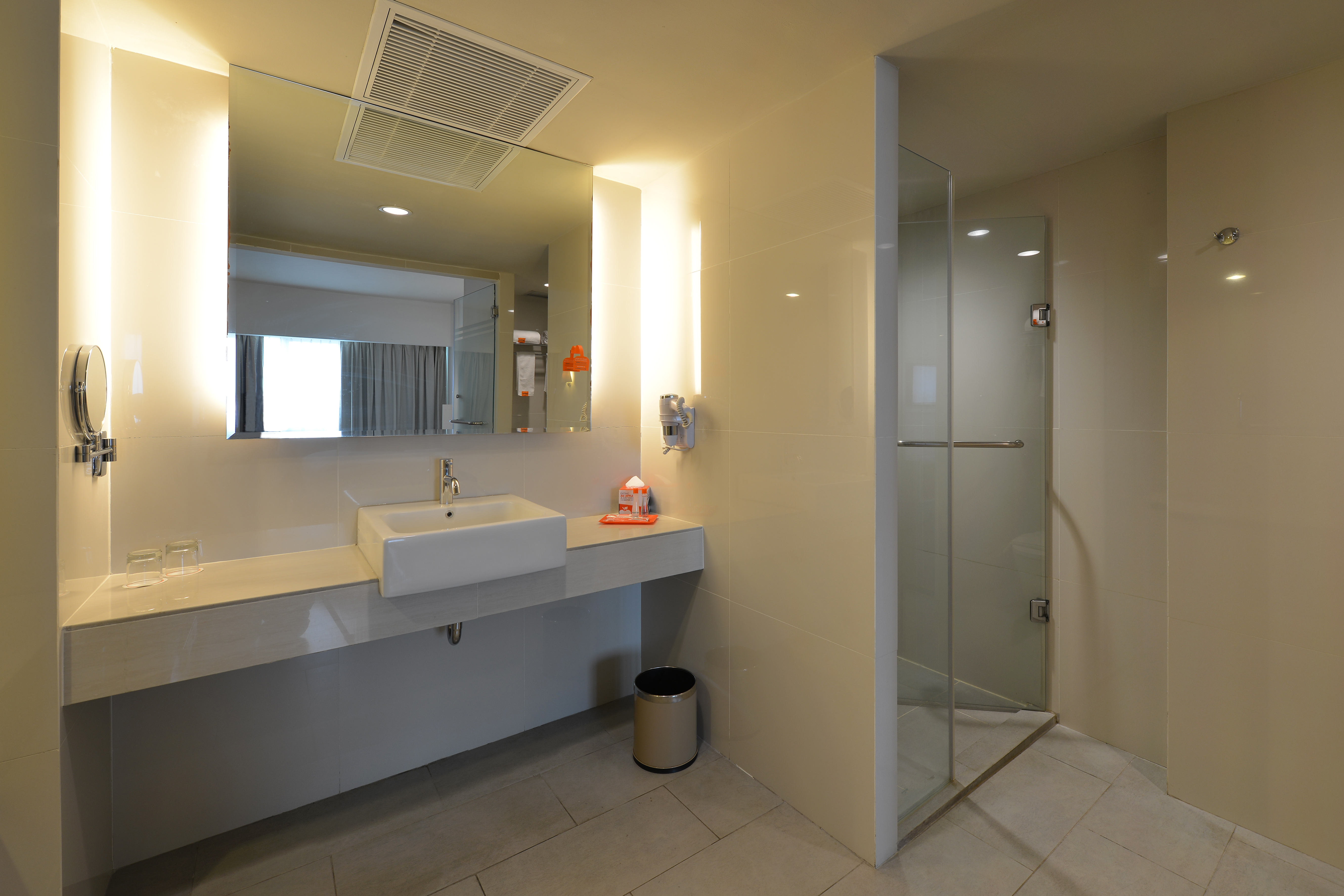 HARRIS Hotel & Convention Ciumbuleuit Bandung