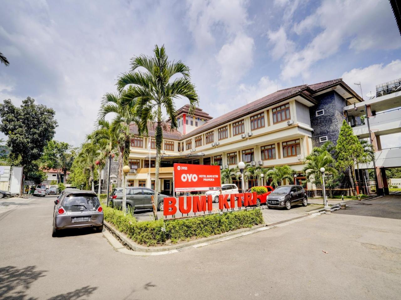 Hotel Bumi Kitri Pramuka by OYO Rooms