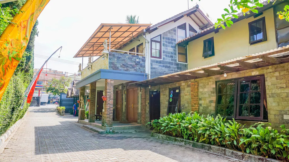 Hotel Cemara Asri by OYO Rooms