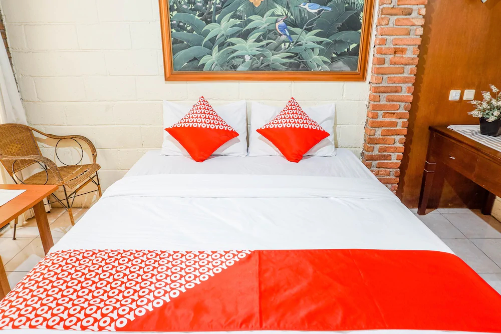 Hotel Cemara Asri by OYO Rooms