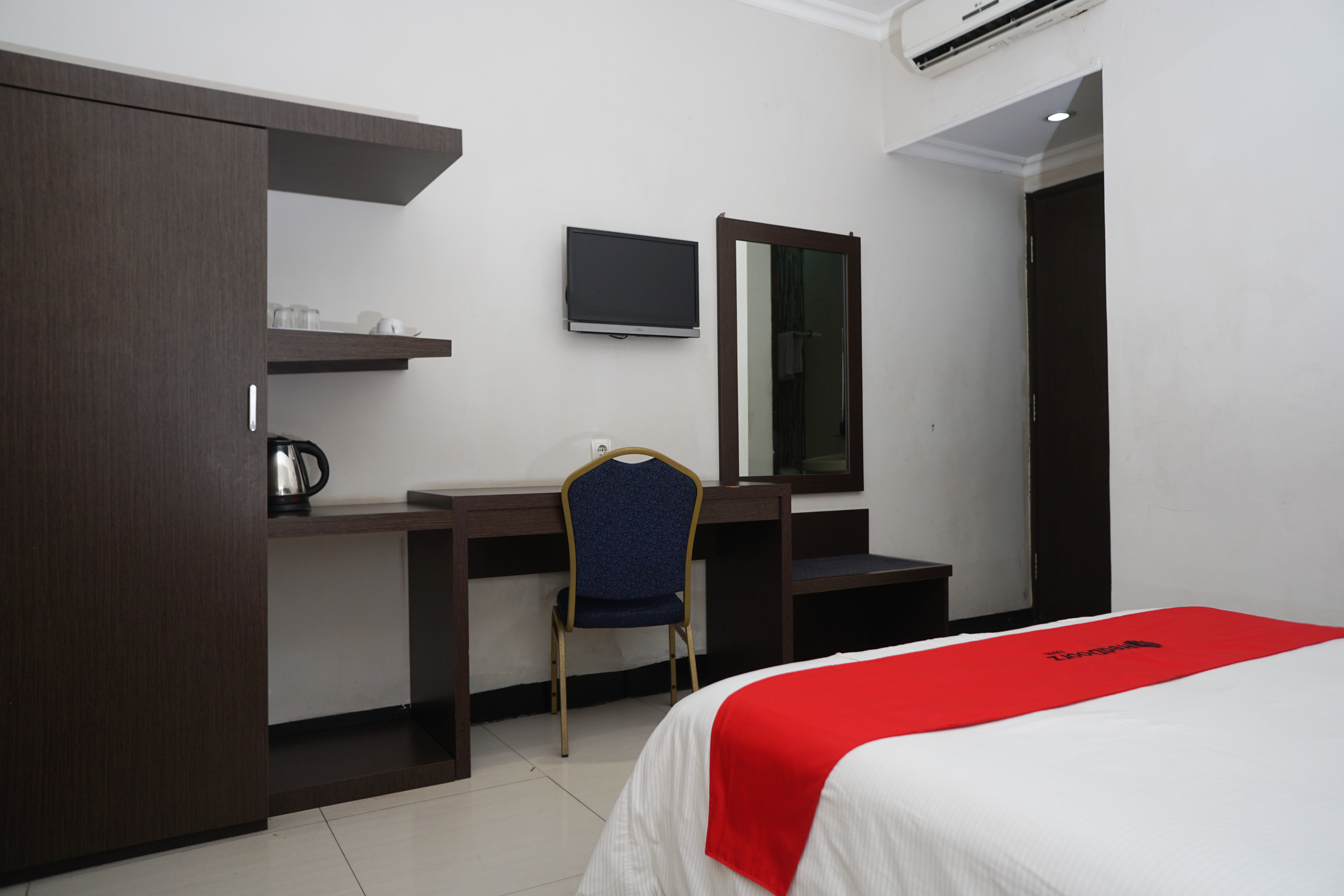 Hotel Cihampelas 3 by RedDoorz