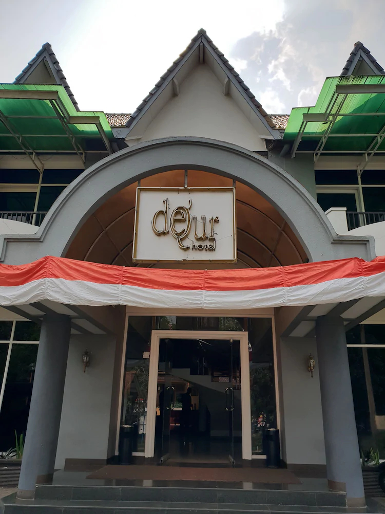 Dequr Hotel Dipati Ukur Mitra by RedDoorz