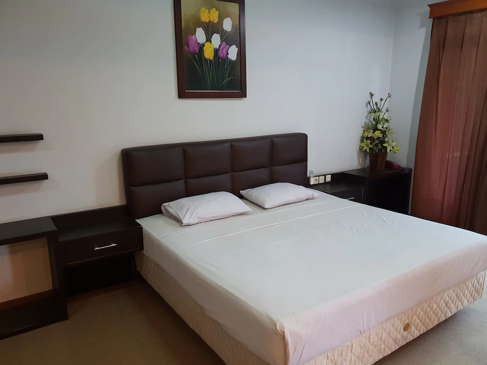 Dequr Hotel Dipati Ukur Mitra by RedDoorz