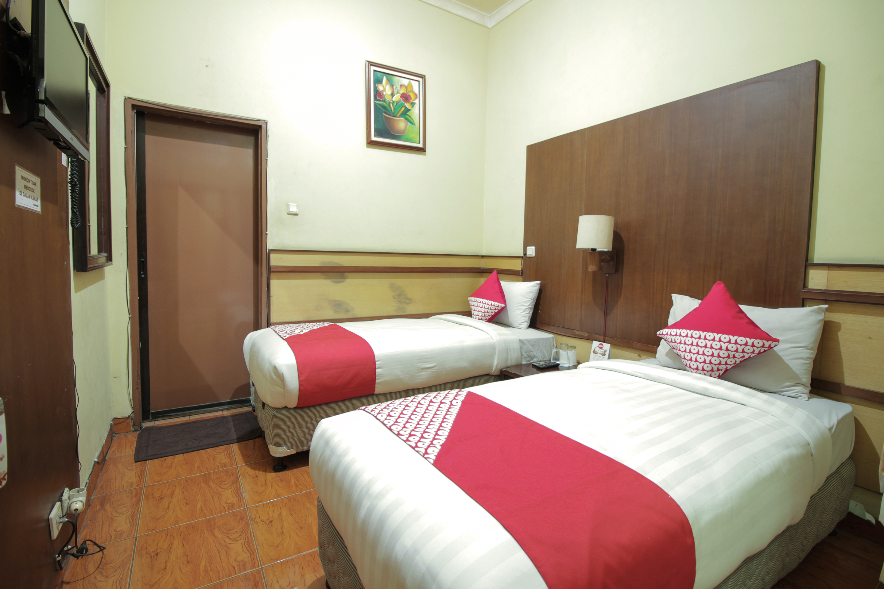 Hotel Lodaya Syariah by OYO Rooms