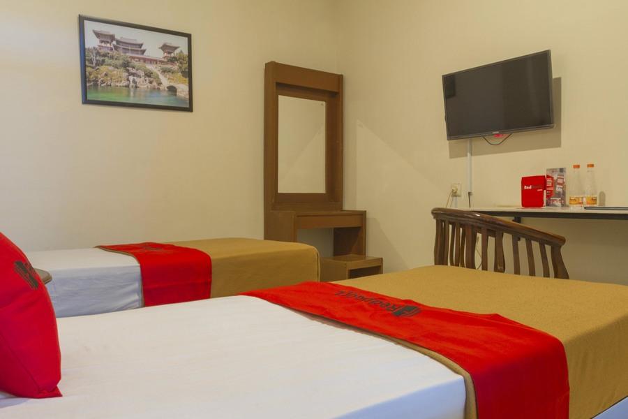 Hotel Sanira By RedDoorz