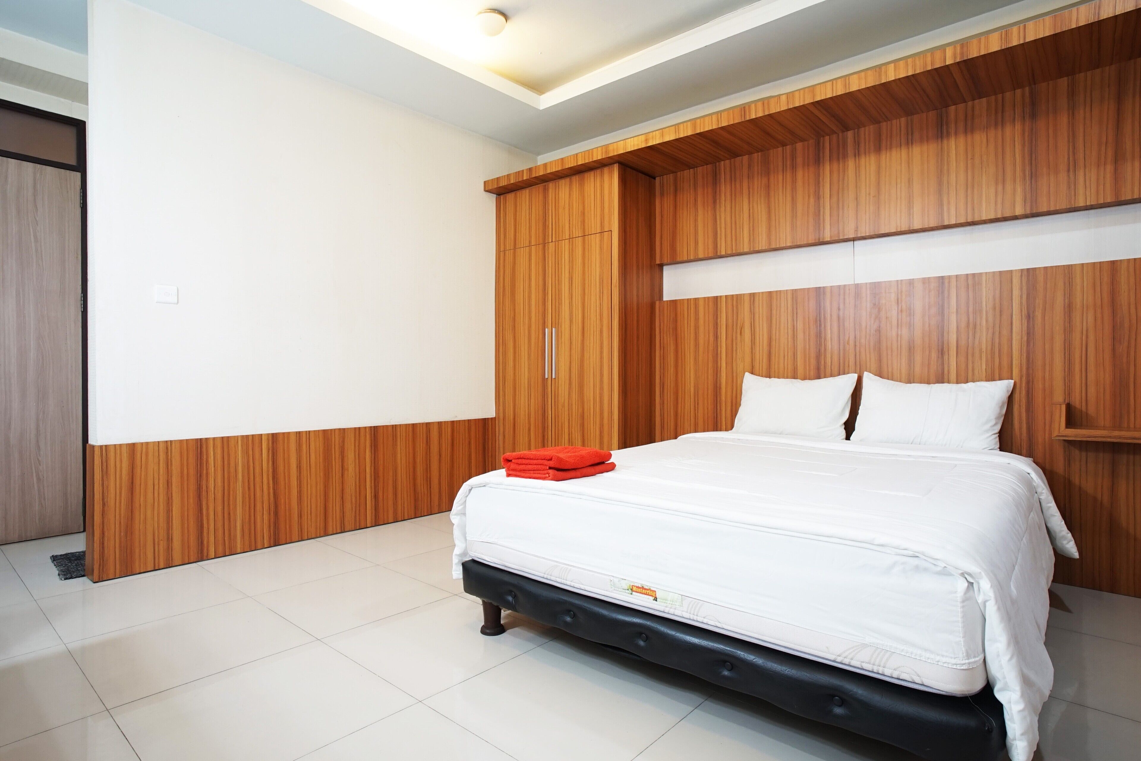 Kamarku Apartment at The Edge