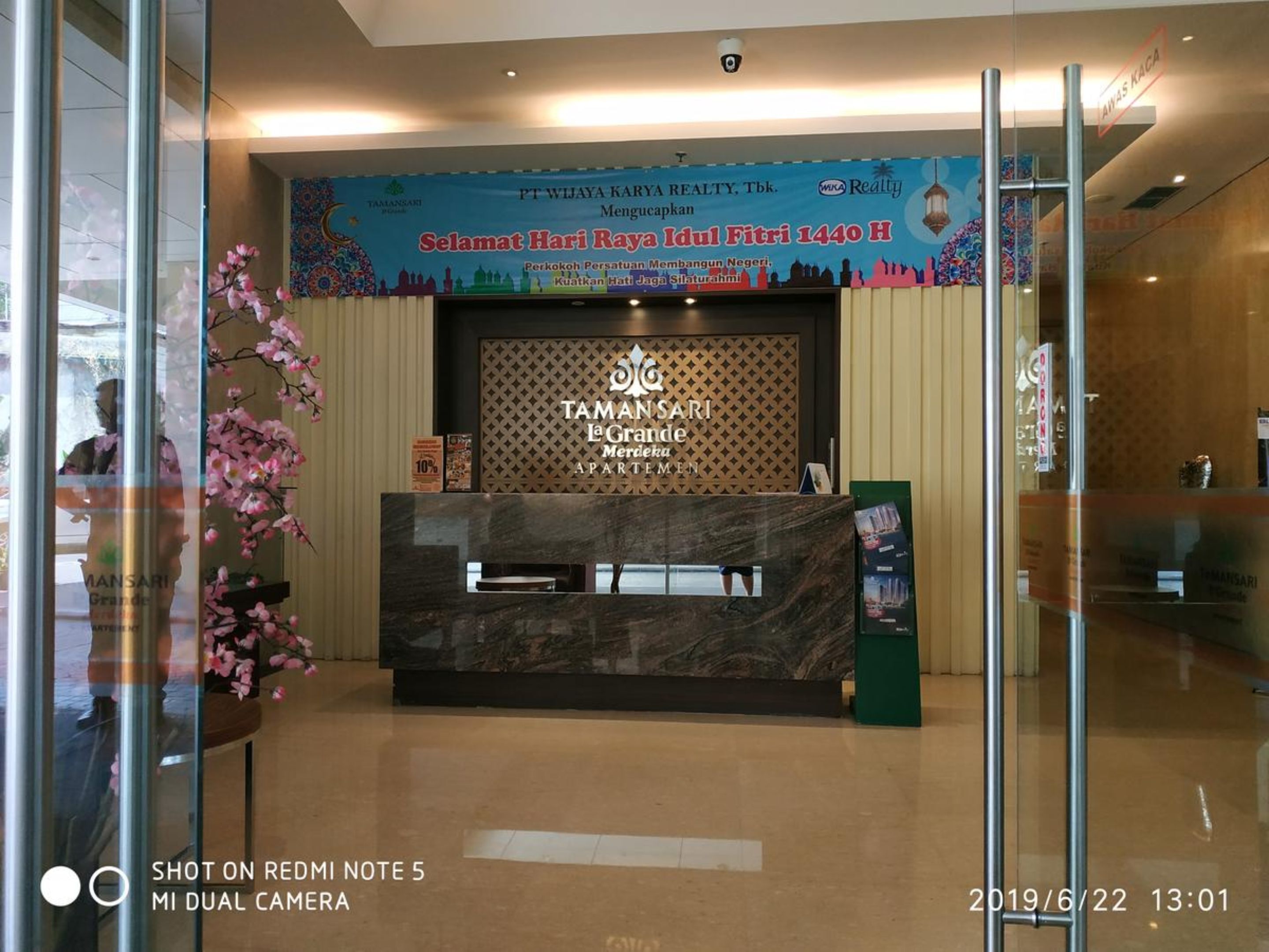 La Grande Apartment by Queen