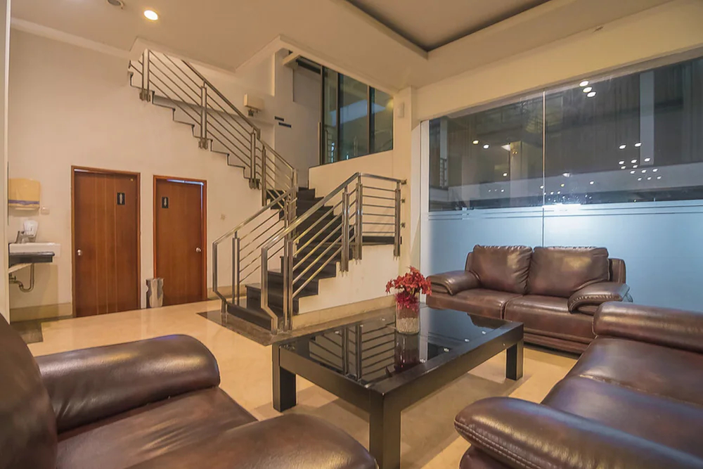 Naval Hotel By RedDoorz