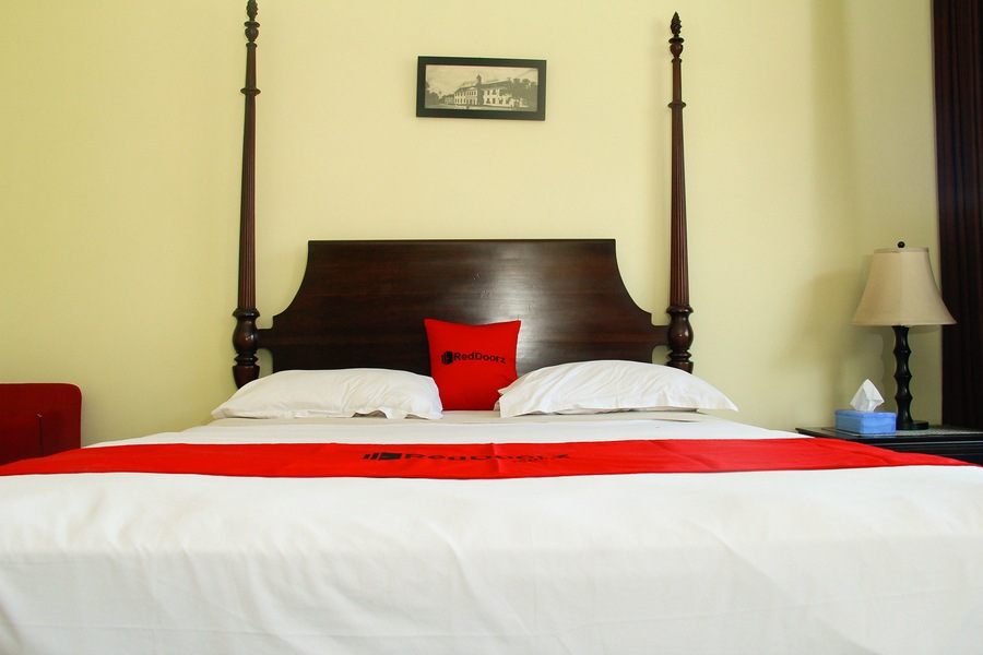 Palagan Joglo Boutique Guest House by RedDoorz