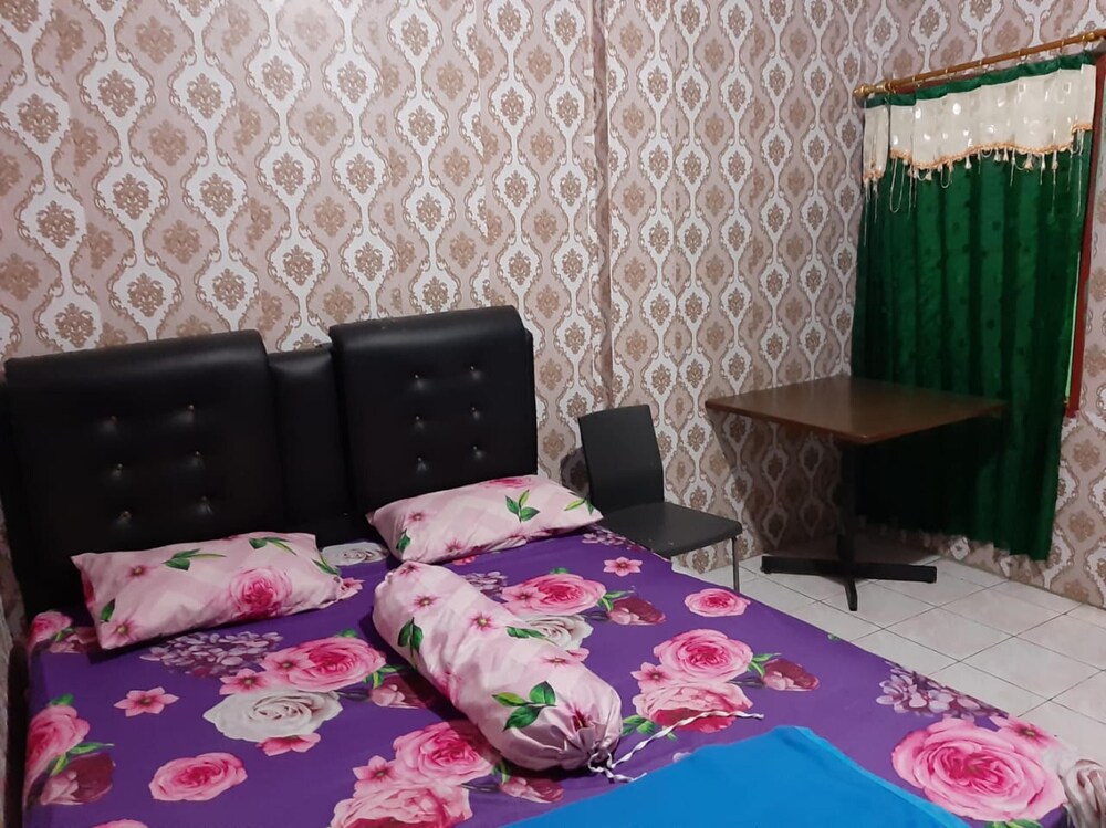 Penginapan Jempol by OYO Rooms