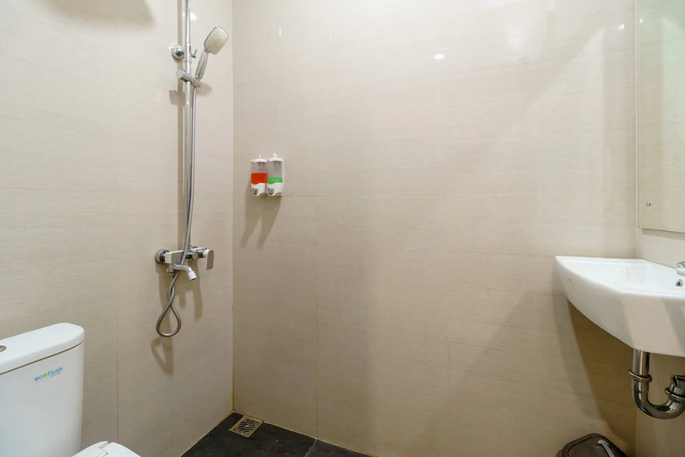 Point Phila Hotel by RedDoorz