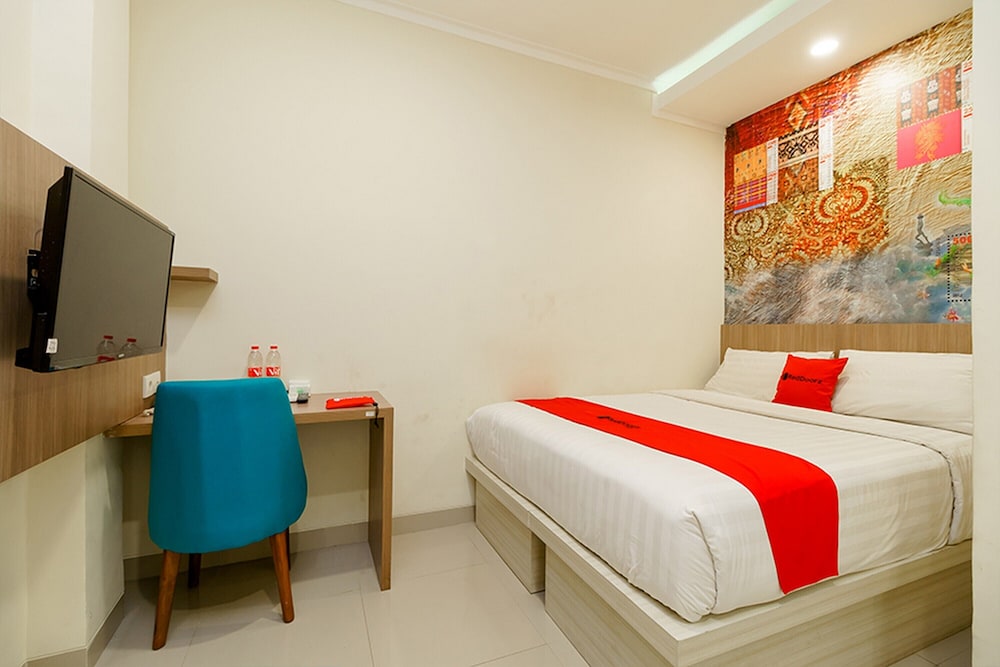 Point Phila Hotel by RedDoorz