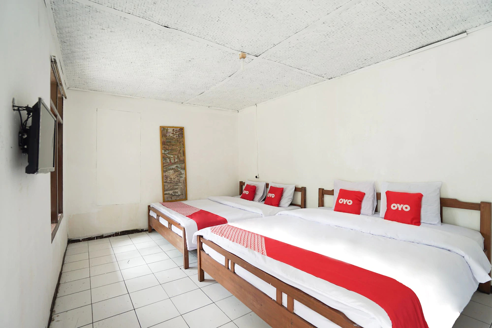 Pondok Gembyang Hotel Air Panas Alam by OYO Rooms