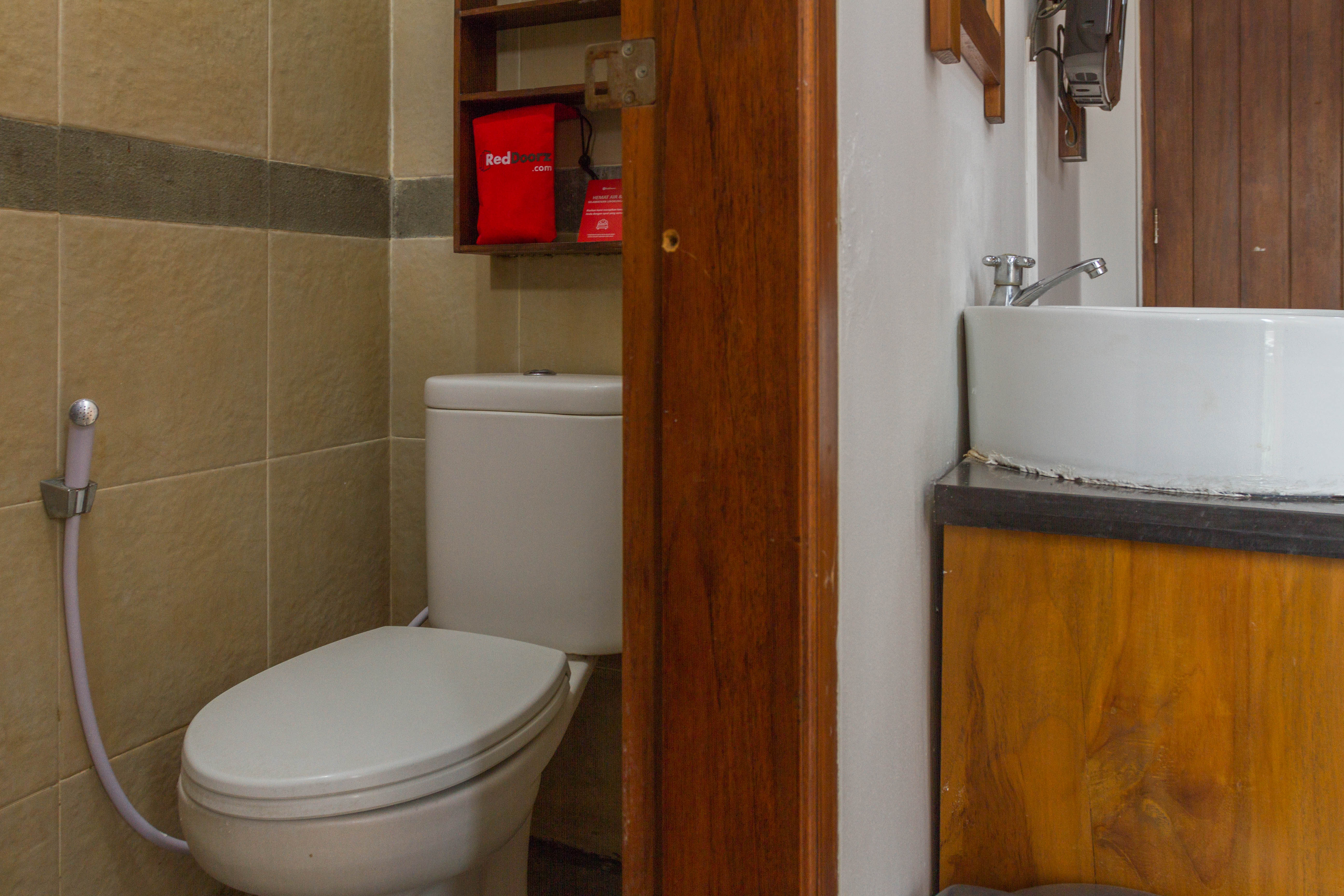 RedDoorz @ Dago Asri 3