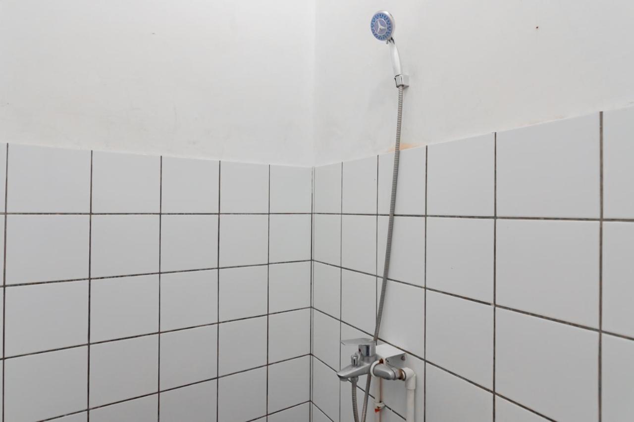 RedDoorz Near Exit Toll Pasteur 4