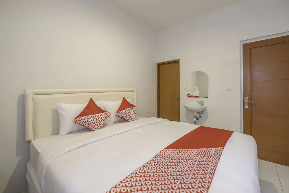 Rossan Villa 4 Hotel near Pasar Lembang RedPartner