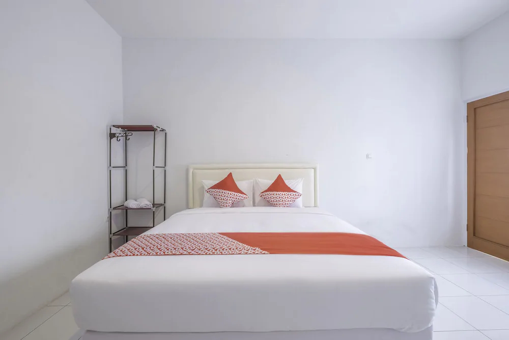 Rossan Villa 4 Hotel near Pasar Lembang RedPartner