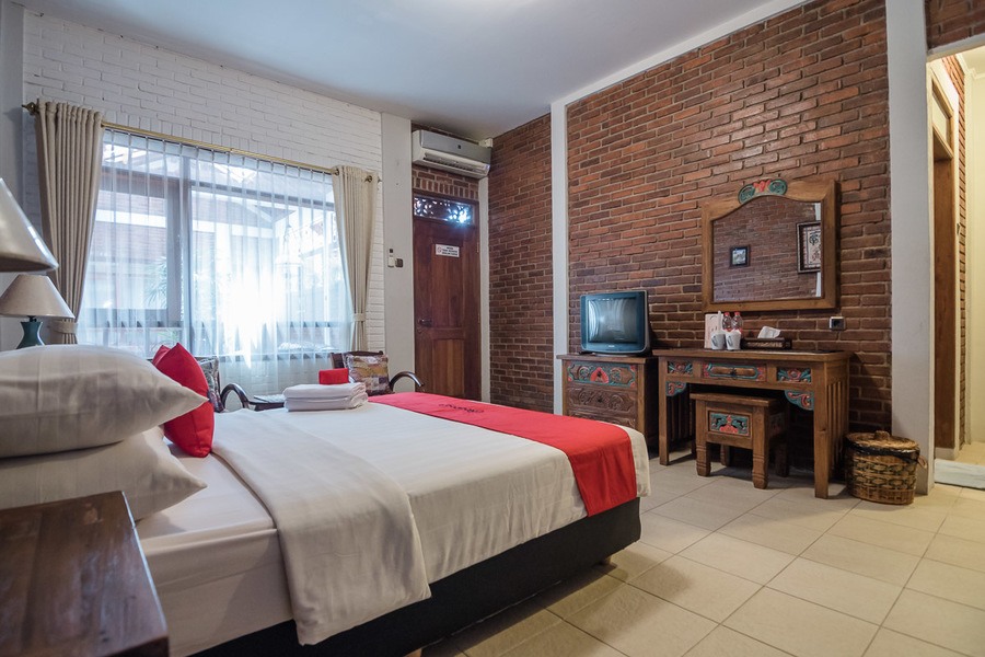 Sekar Arum Butik Guesthouse by RedDoorz