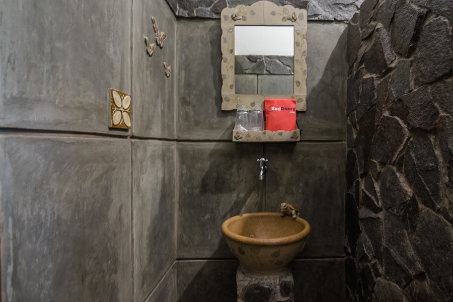 Sekar Arum Butik Guesthouse by RedDoorz