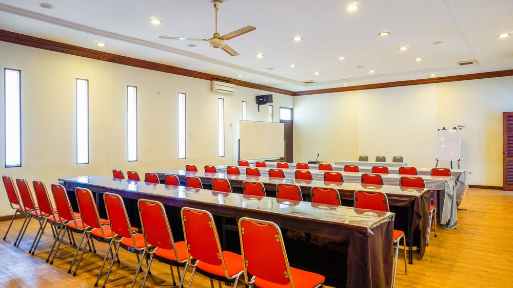Setiabudhi Indah Hotel by OYO Rooms