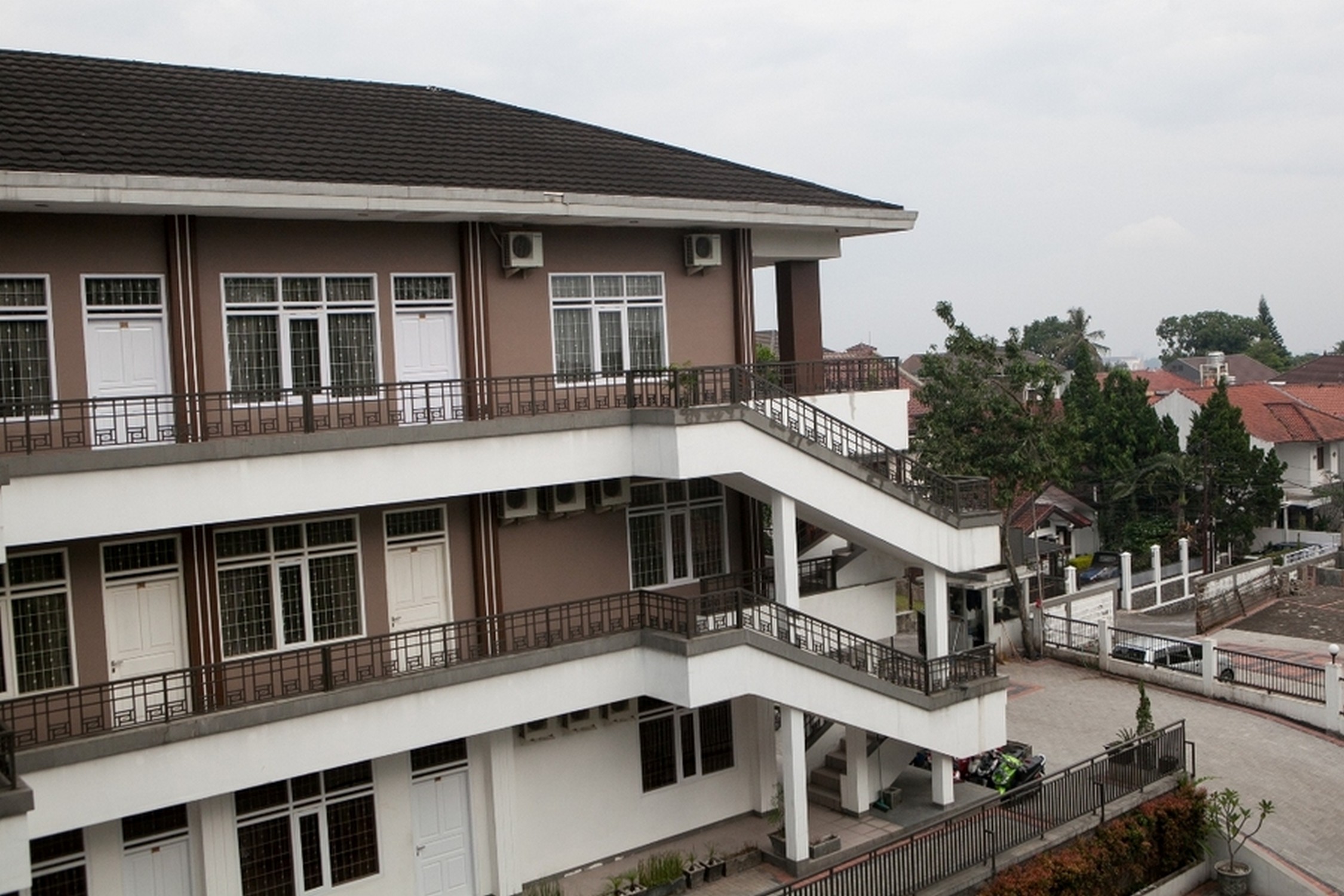 Setra Priangan Guest House by RedDoorz