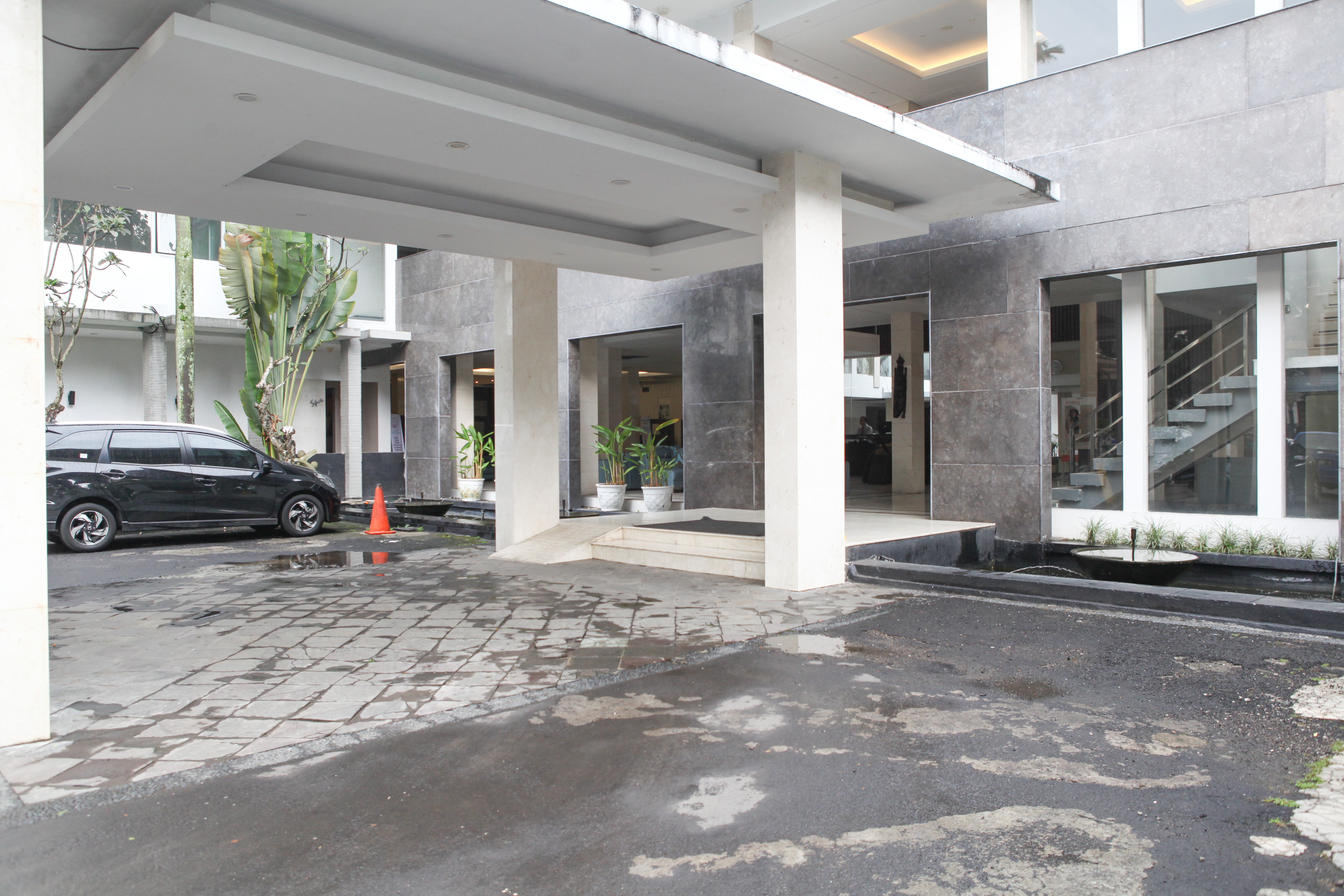 Sheo Resort Hotel by RedDoorz