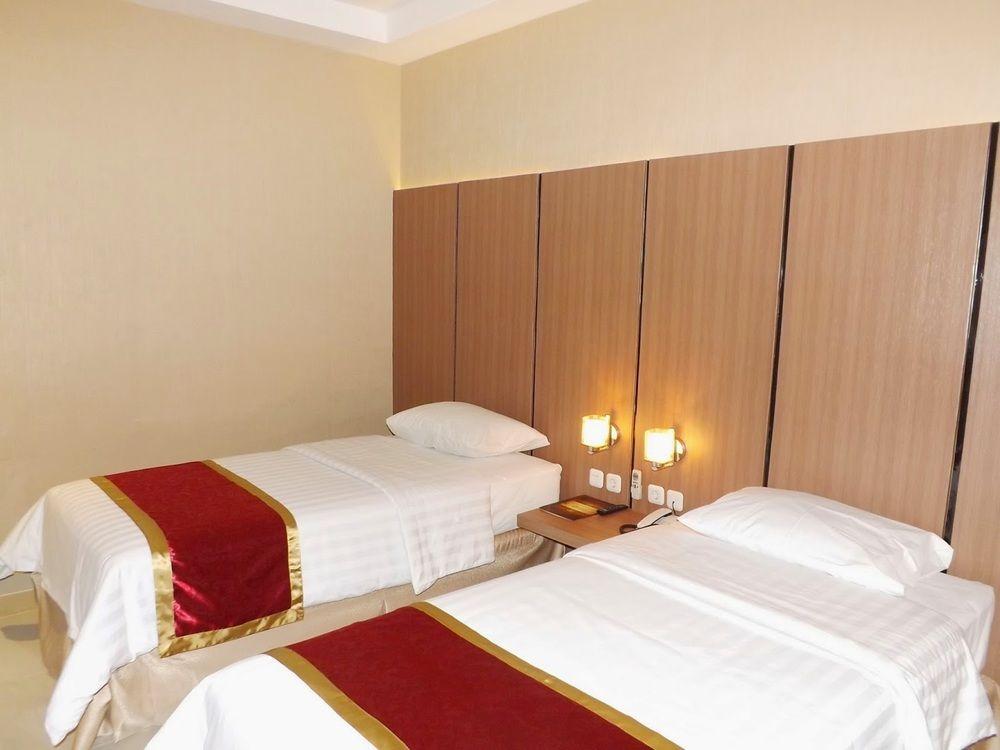 Specia Hotel & Resto