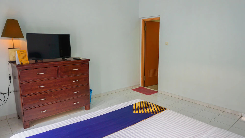 SPOT ON 1792 Roemah Nenekoe Guest House