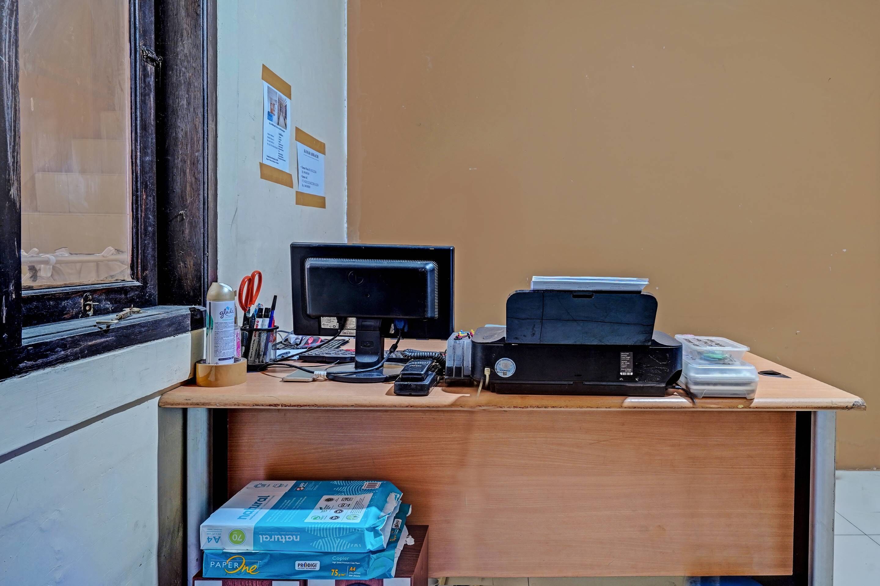 SPOT ON 91330 City Munigar Residence