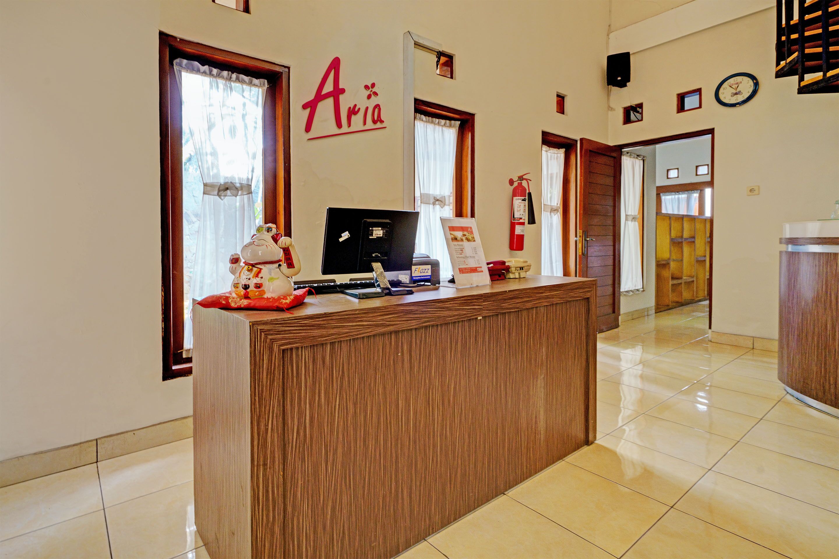 Spot On 92975 Aria Hostel Capsul